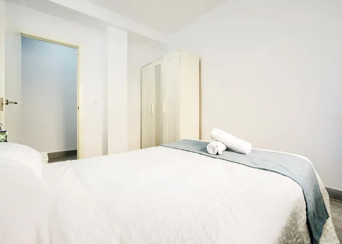 Plaza Falla Caleta *