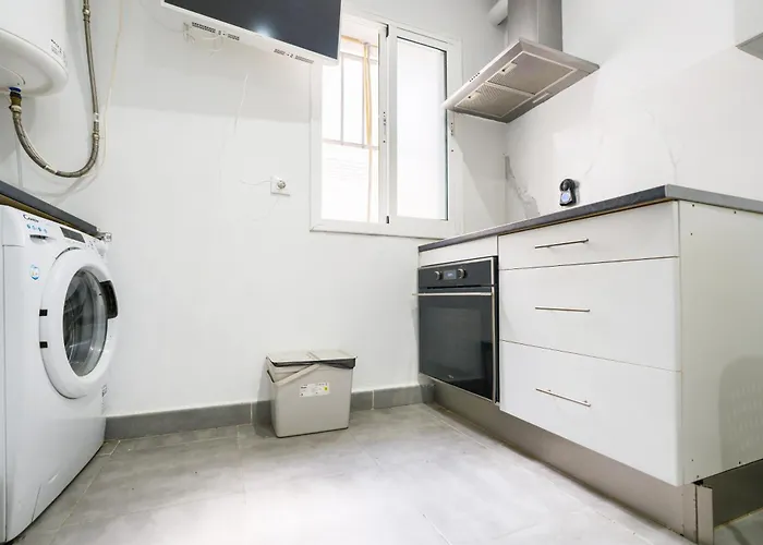 Plaza Falla Caleta * 加的斯